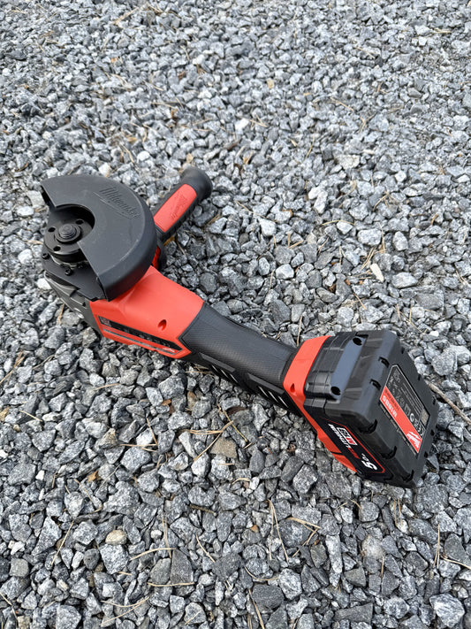 Vuokraa Milwaukee kulmahiomakone Sastamala 24/7