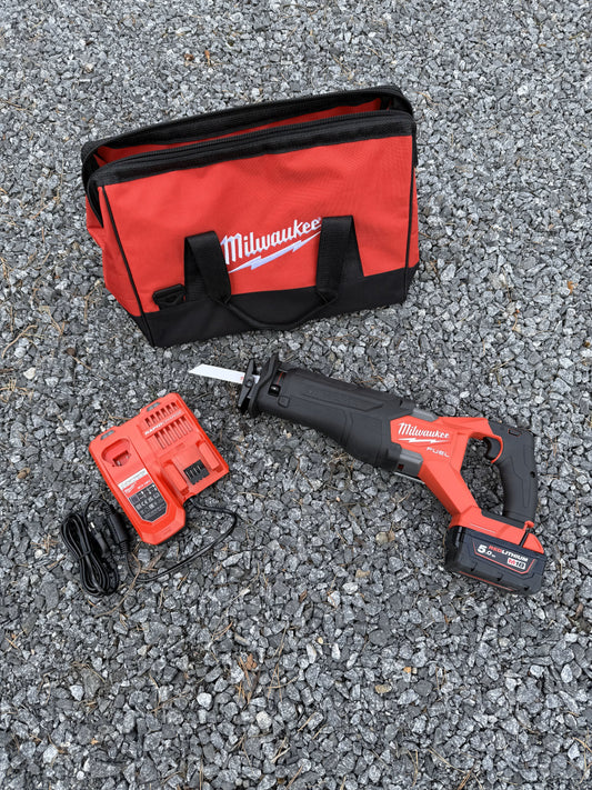 Vuokraa Milwaukee puukkosaha Sastamala