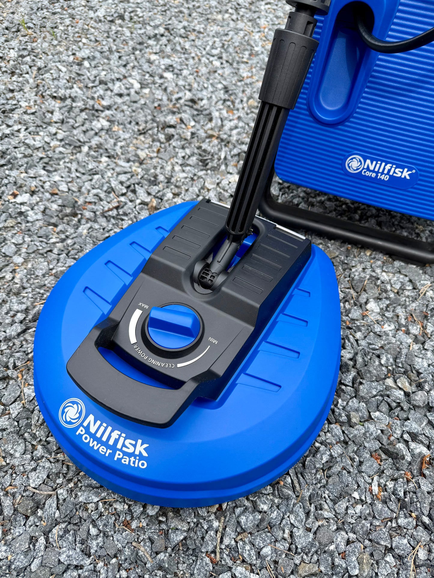 Painepesuri terassipesuosalla