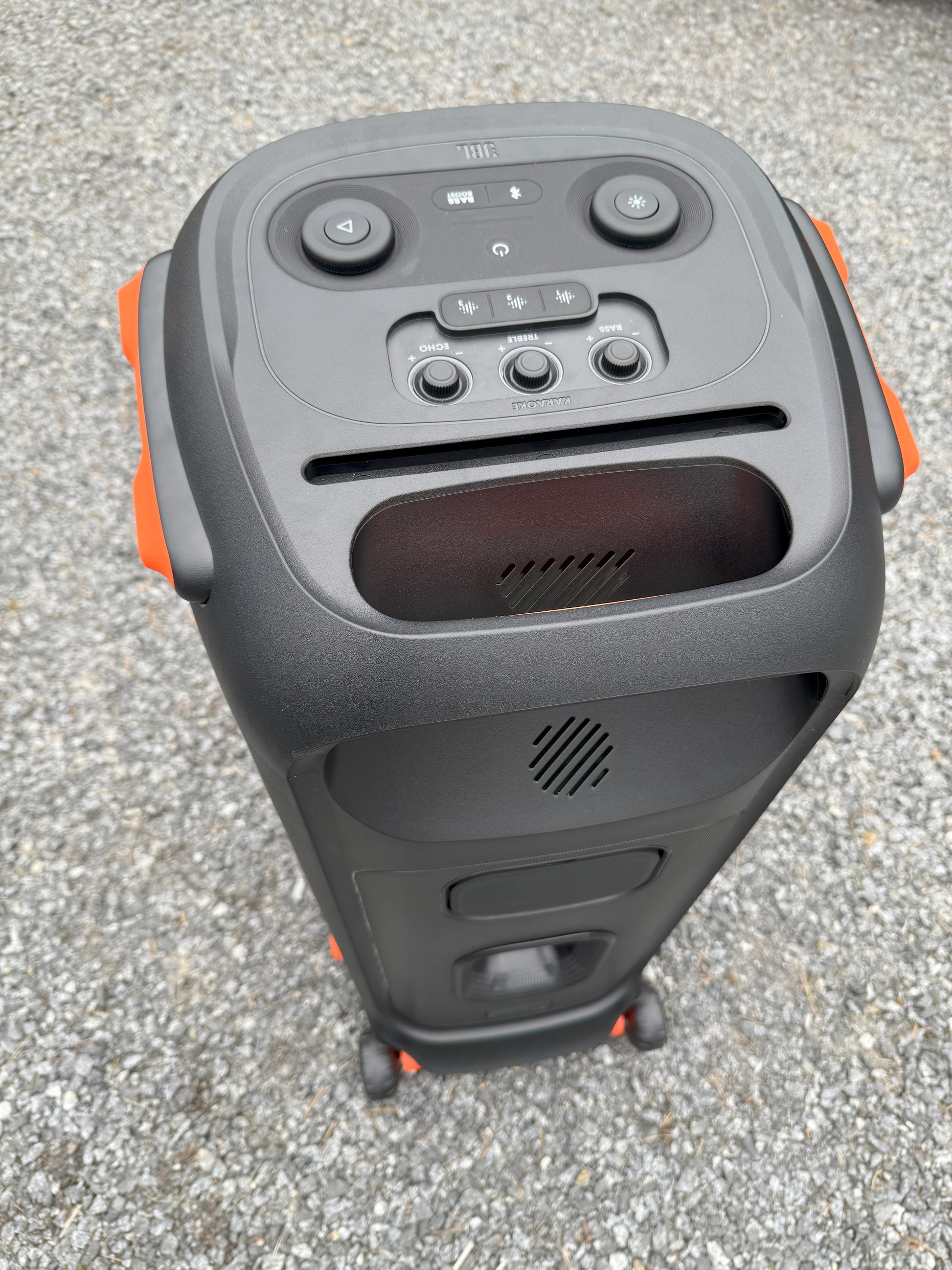 Vuokrataan JBL partybox. Nouda helposti itsepalveluvuokraamosta Sastamalasta.